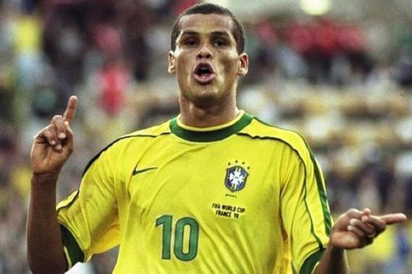 不仅有个人 不仅有个人