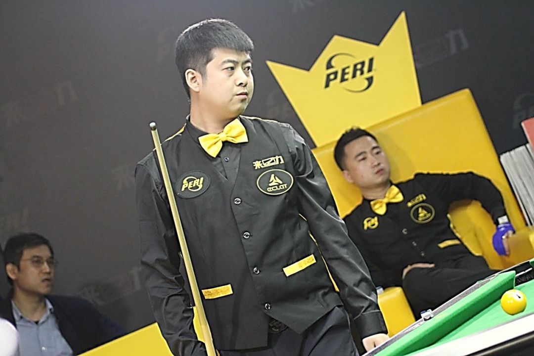 跪地认输 跪地认输