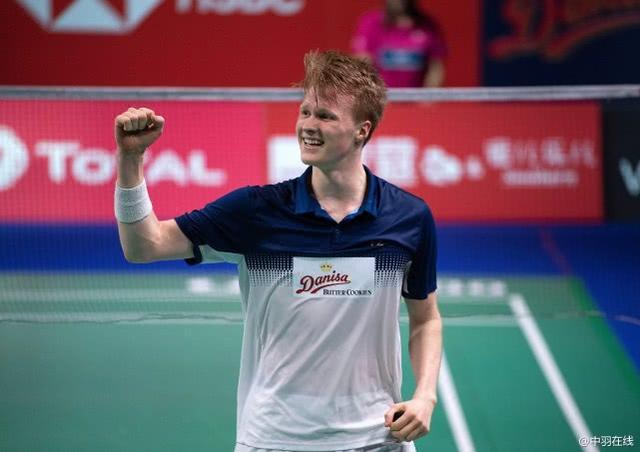 走向通道 走向通道